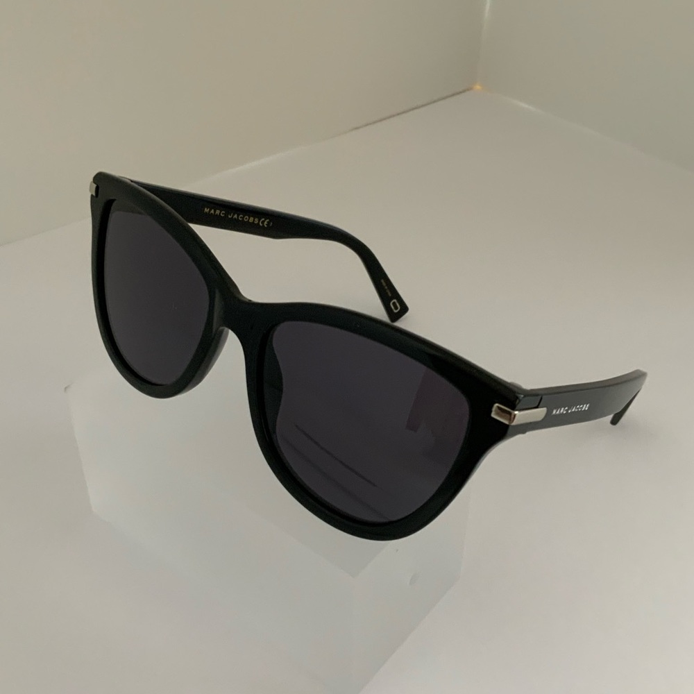Marc Jacobs Black Cat Eyed Sunglass NWT